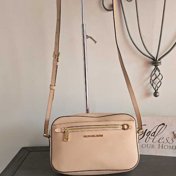 Michael Kors Handbags - Michael Kors Cream Jet Set Crossbody Bag with Gold Accents